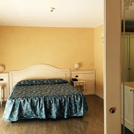 Columbus 4* لينانو سابيادورو