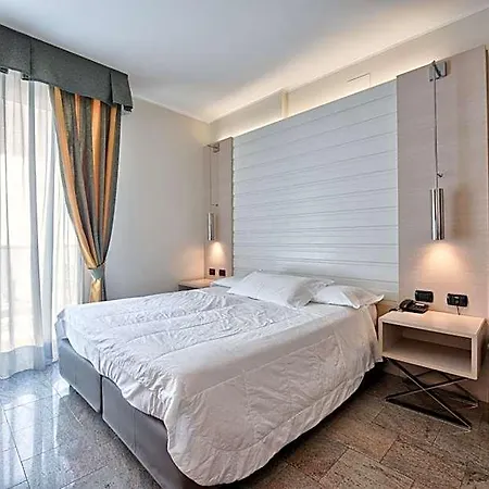 Hotel Columbus 4*