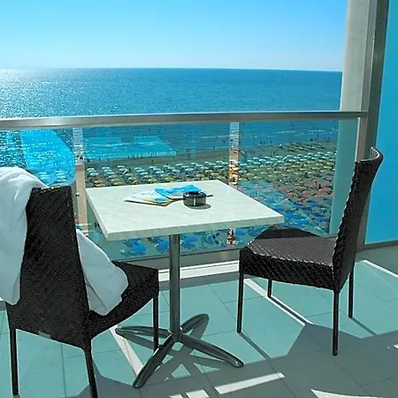 Columbus 4*