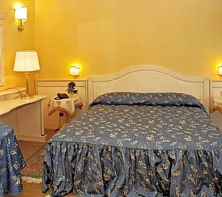 Columbus Hotel