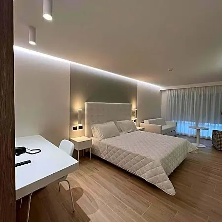 Hotel Columbus 4*