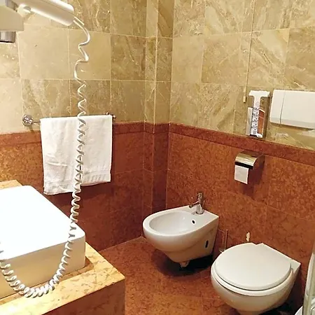 Columbus Hotel