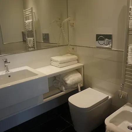 Columbus Hotel 4*